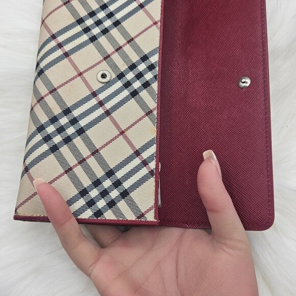 Burberry Nova Check Long Wallet Leather Long Wallet - Picture 8 of 17